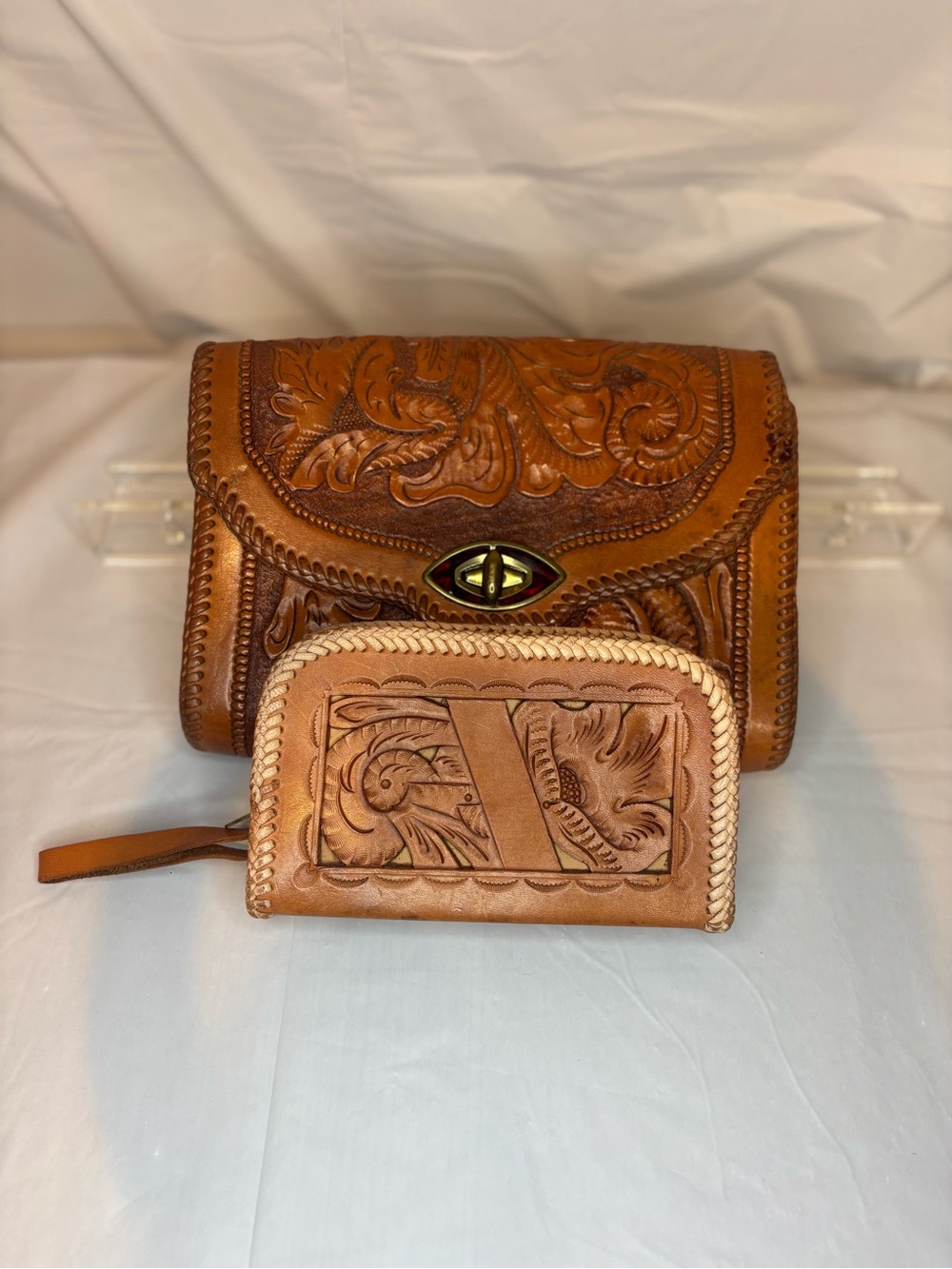 Vtg Western Hand Carved Floral Leather Turnlock Clutch & Wallet Set Boho